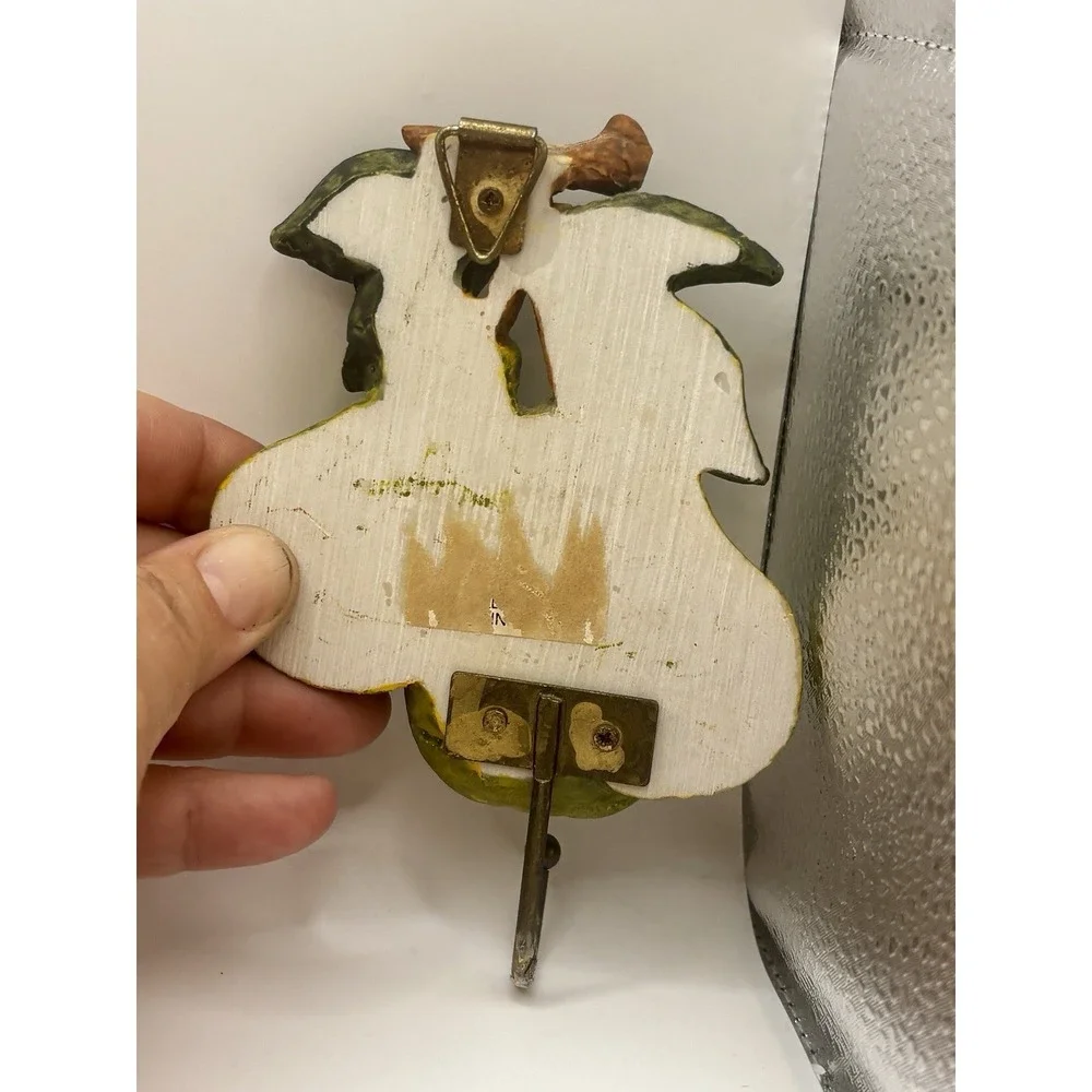Vintage AEP Bellmawr NJ resin Green Pear, Fruit Themed kitchen wall hook Retro